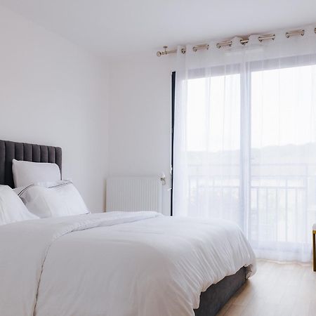 Appartement Luxueux, Neuf & Equipe A Versailles, Saint-Cyr-L'Ecole Luaran gambar