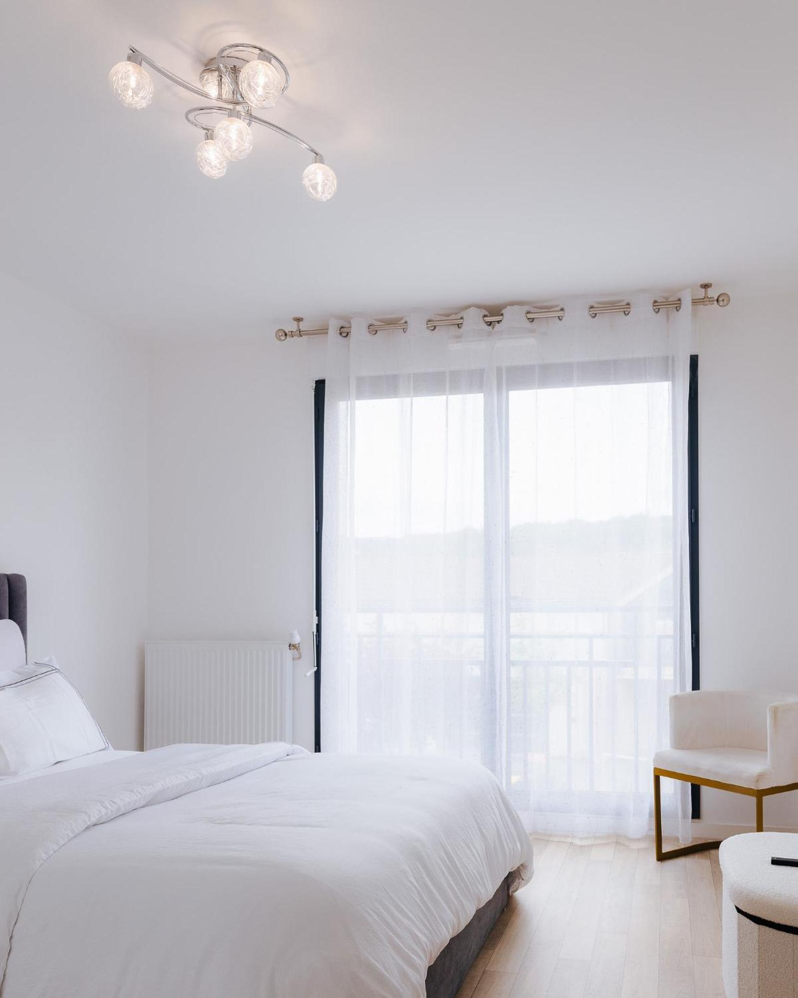 Appartement Luxueux, Neuf & Equipe A Versailles, Saint-Cyr-L'Ecole Luaran gambar